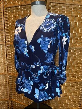 Gap Floral Wrap Blouse XS Navy Blue Peplum Top 3/4 Sleeve Soft Girl